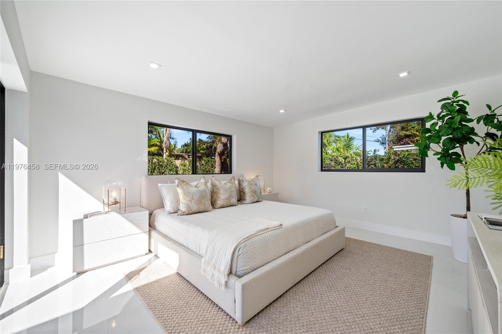 1931 186th Dr North Miami Beach, FL 33179