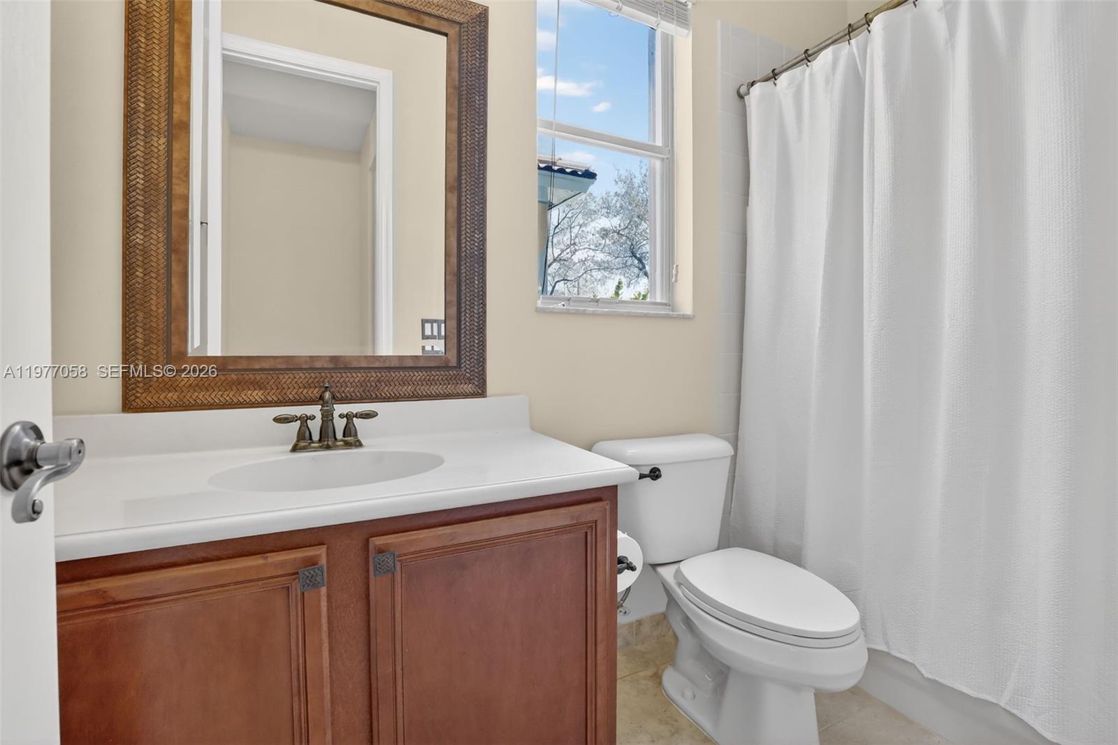 19151 N Hibiscus St Weston, FL 33332