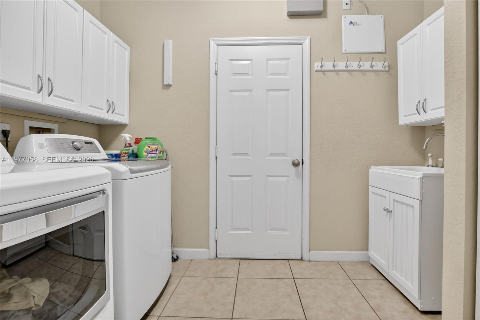 19151 N Hibiscus St Weston, FL 33332