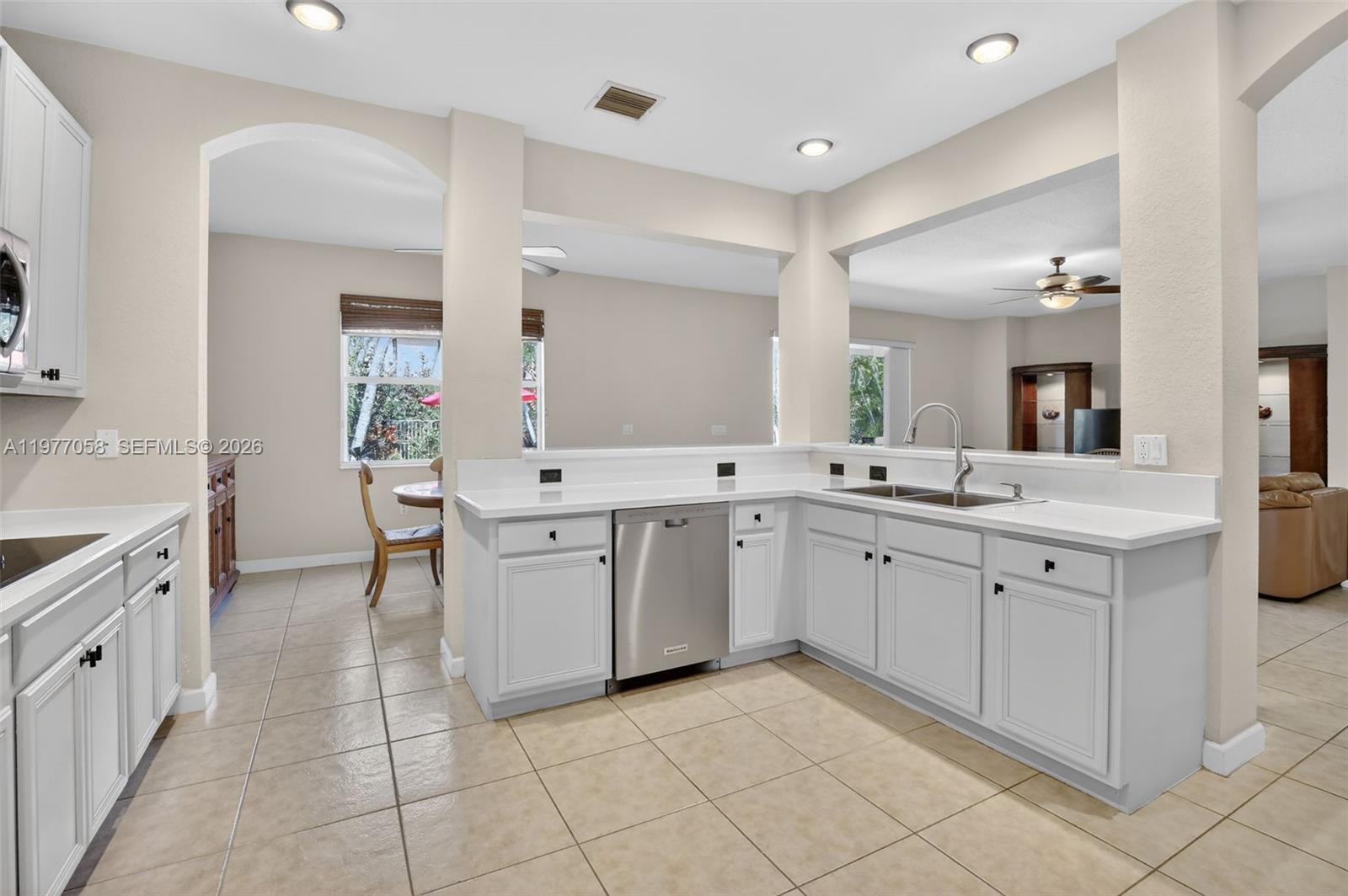 19151 N Hibiscus St Weston, FL 33332