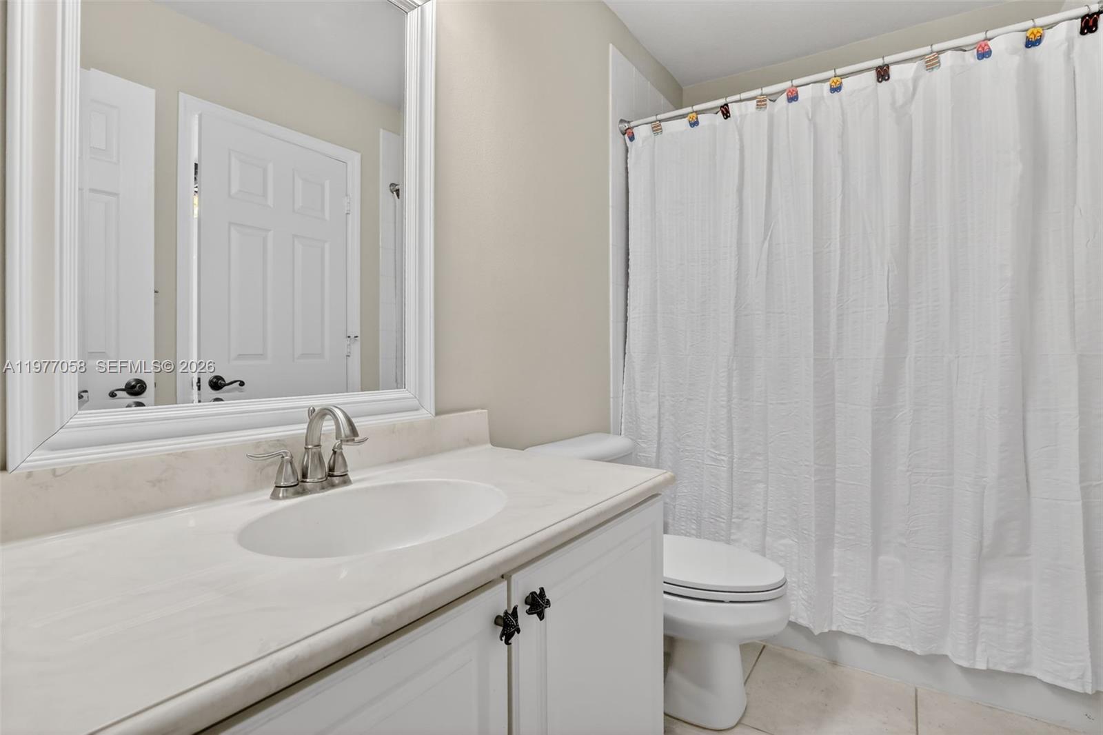 19151 N Hibiscus St Weston, FL 33332