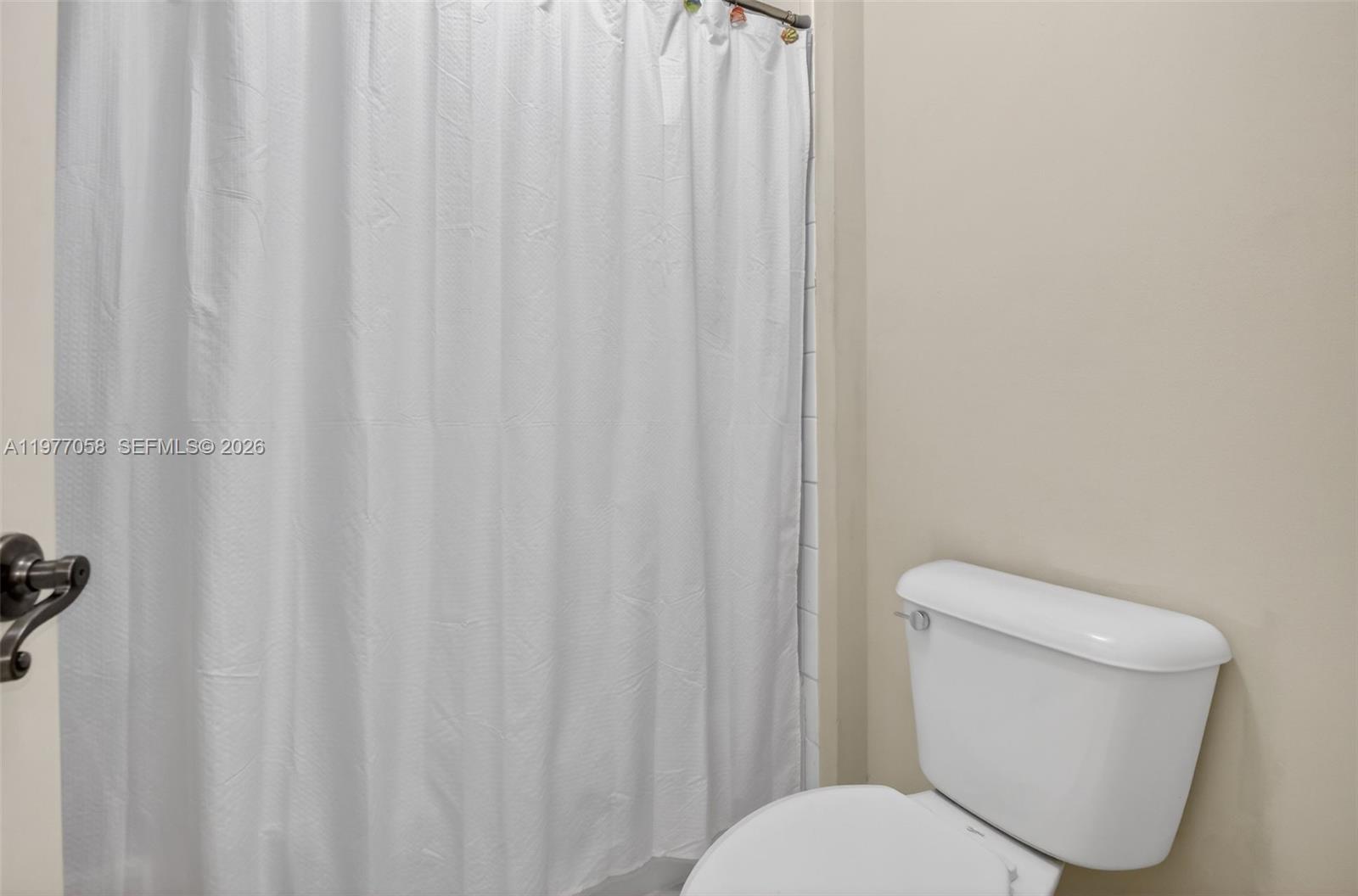 19151 N Hibiscus St Weston, FL 33332