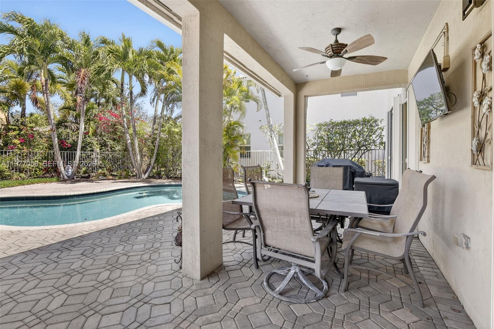 19151 N Hibiscus St Weston, FL 33332