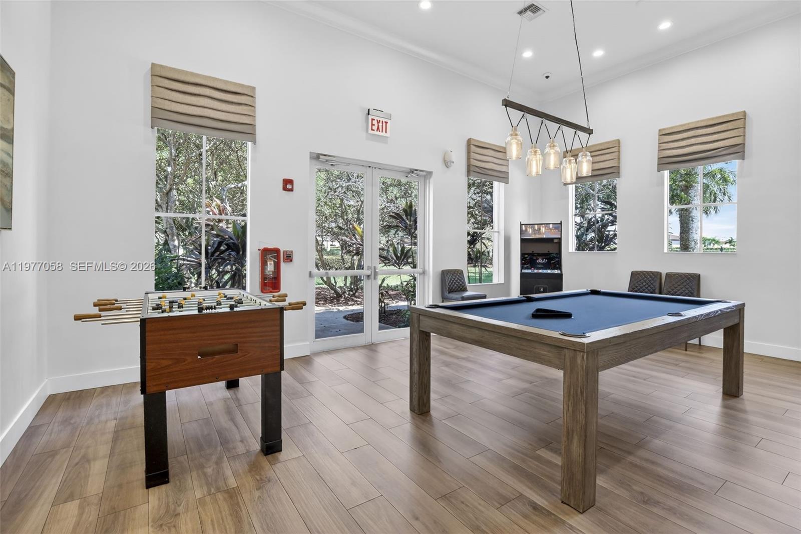 19151 N Hibiscus St Weston, FL 33332