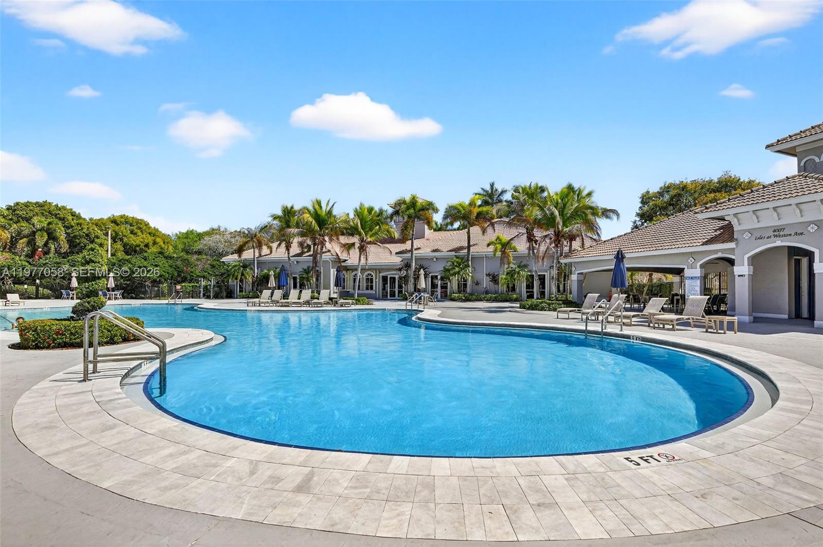 19151 N Hibiscus St Weston, FL 33332