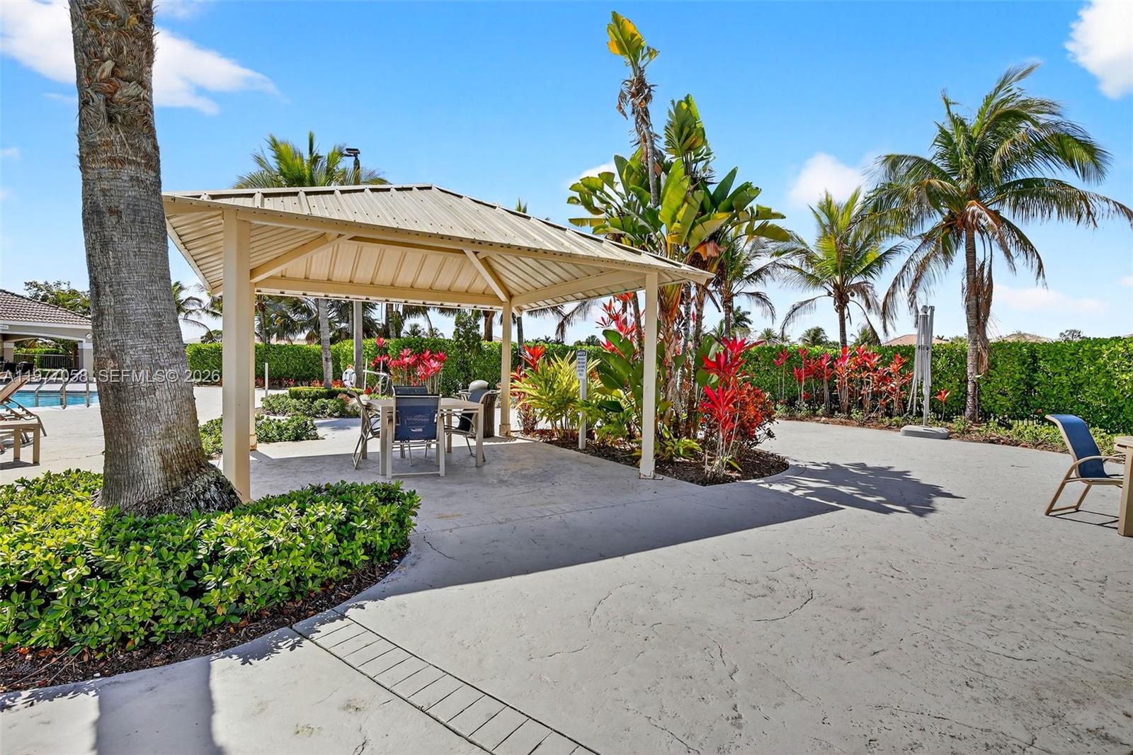 19151 N Hibiscus St Weston, FL 33332