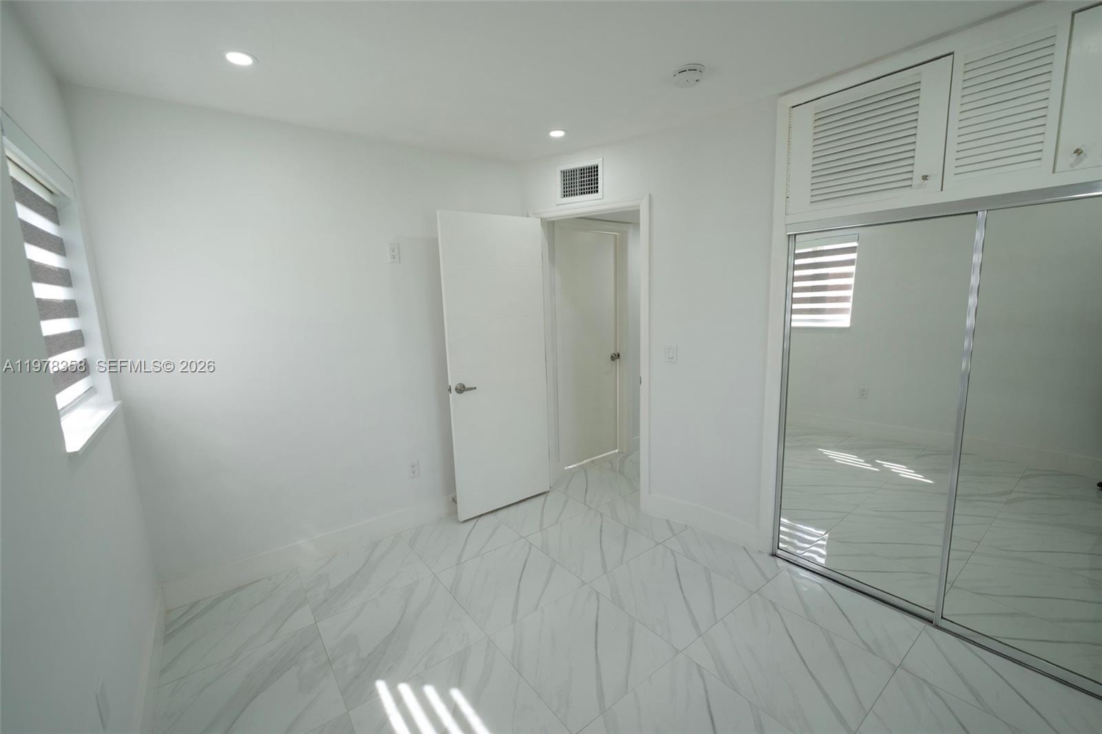 10381 SW 32nd St Miami, FL 33165