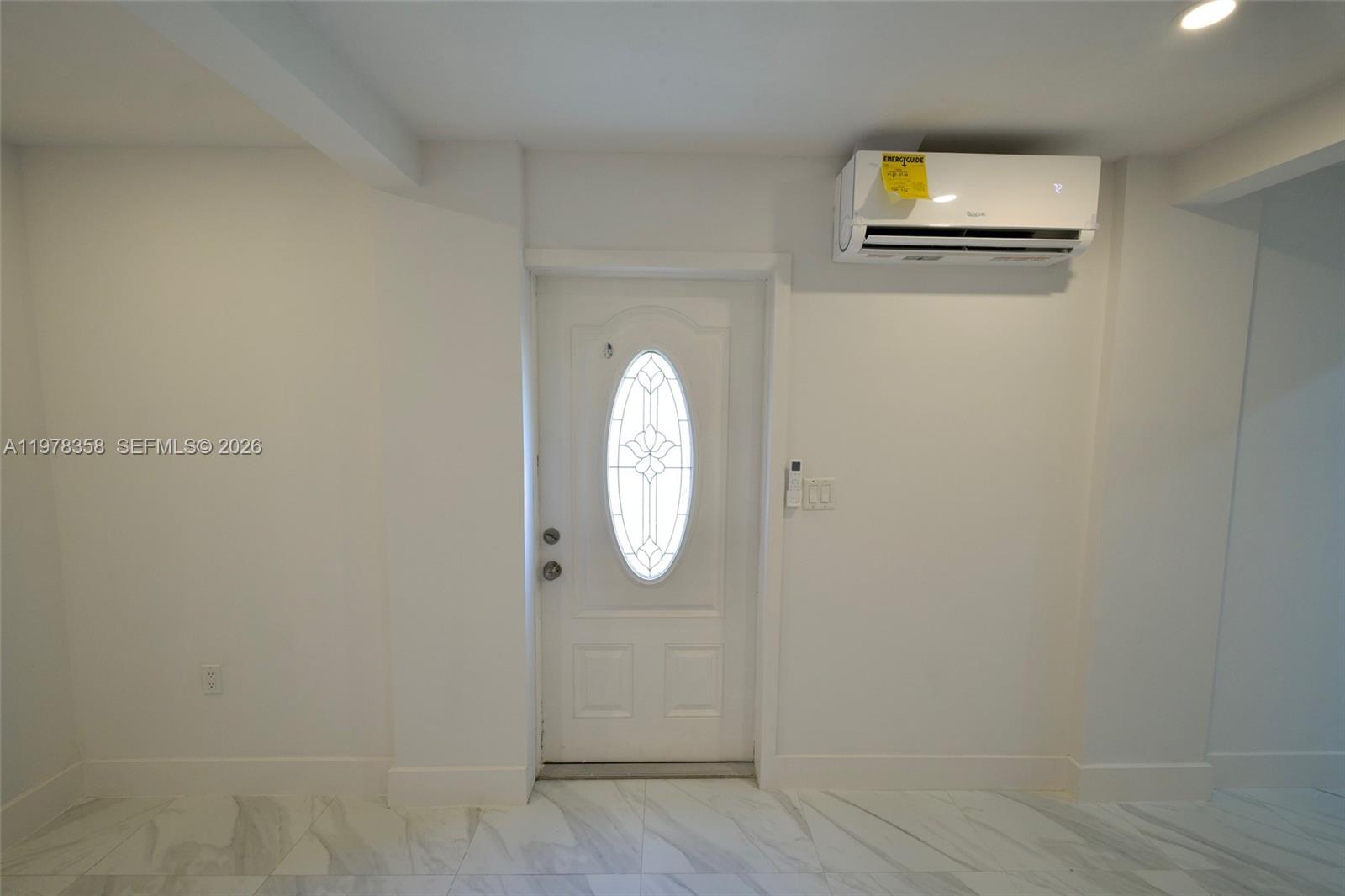 10381 SW 32nd St Miami, FL 33165