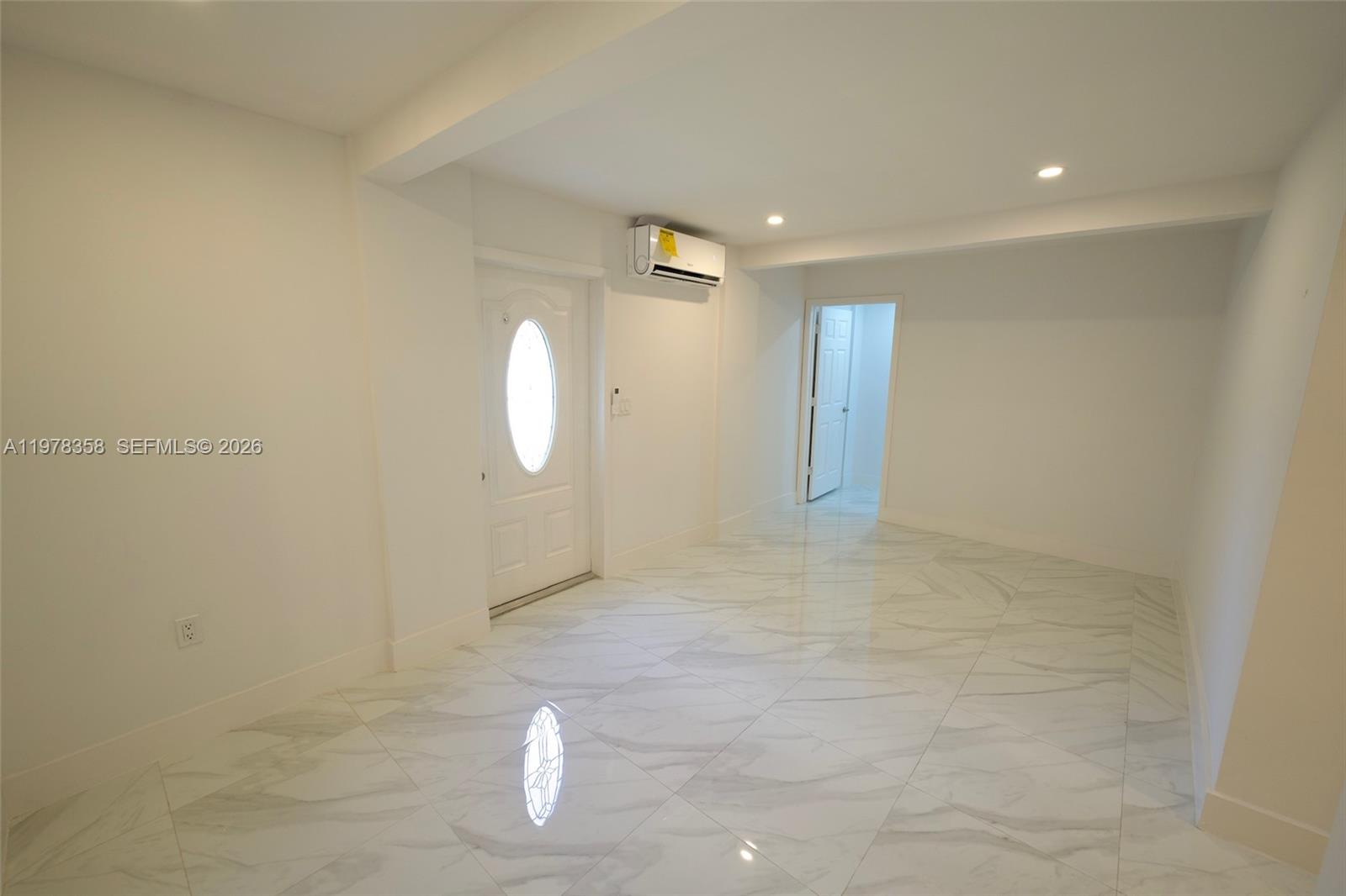 10381 SW 32nd St Miami, FL 33165