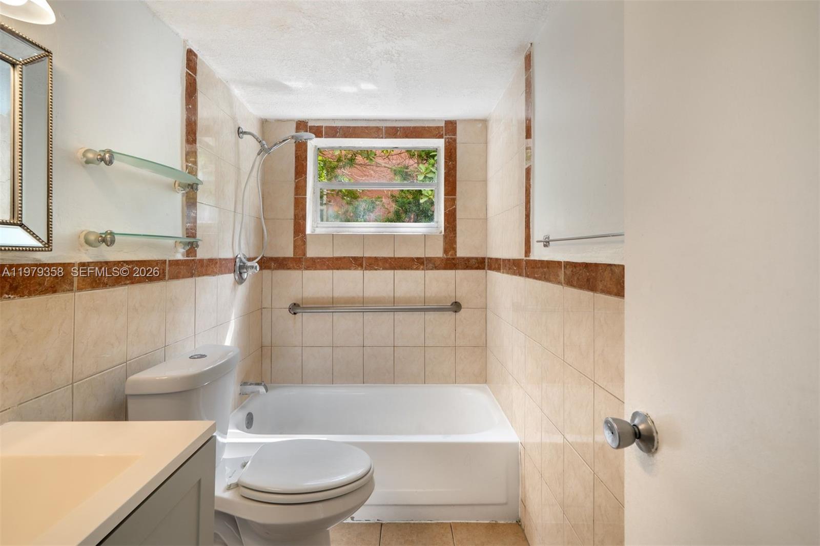 915 Jefferson Ave #2C Miami Beach, FL 33139