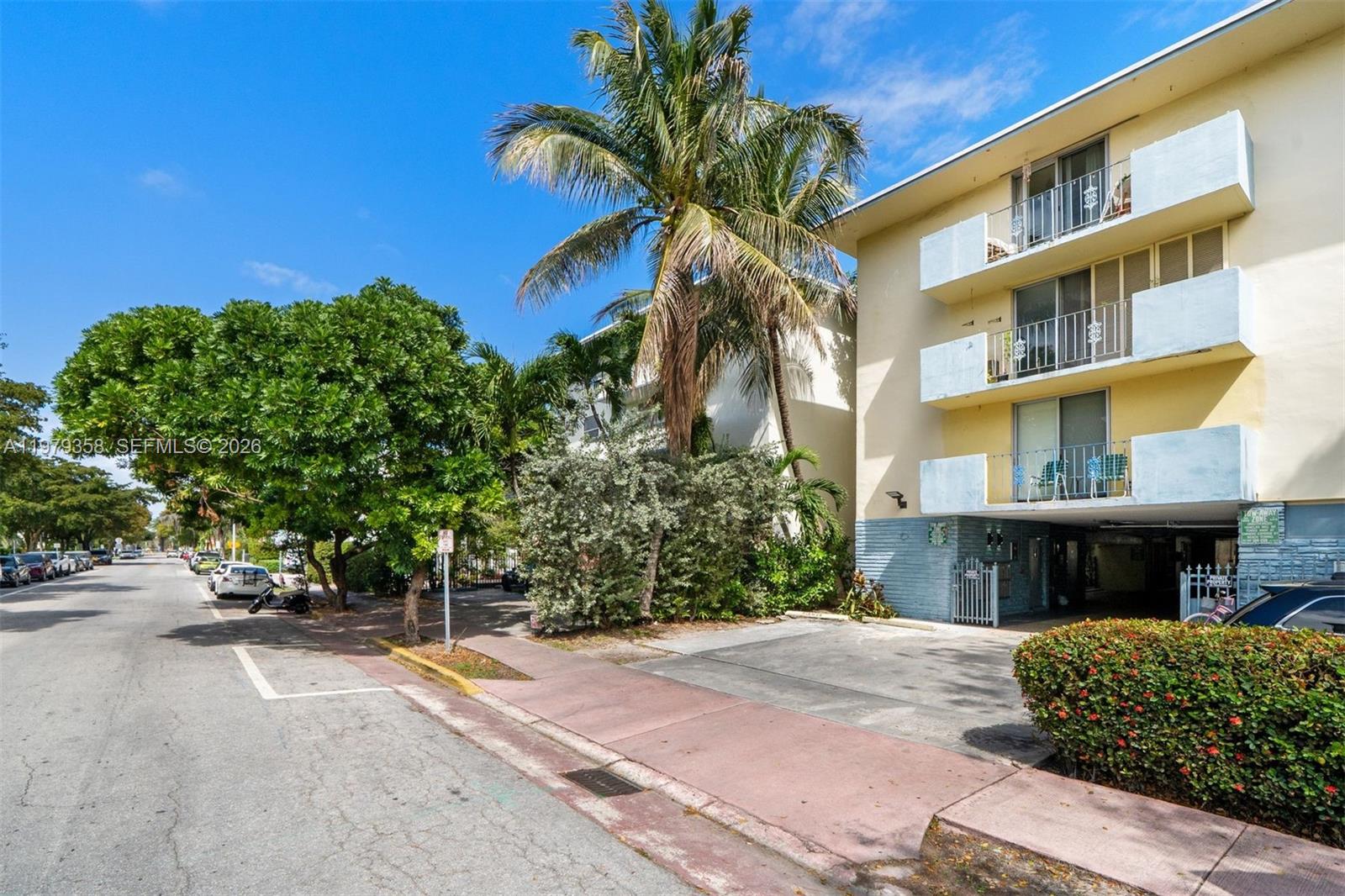 915 Jefferson Ave #2C Miami Beach, FL 33139