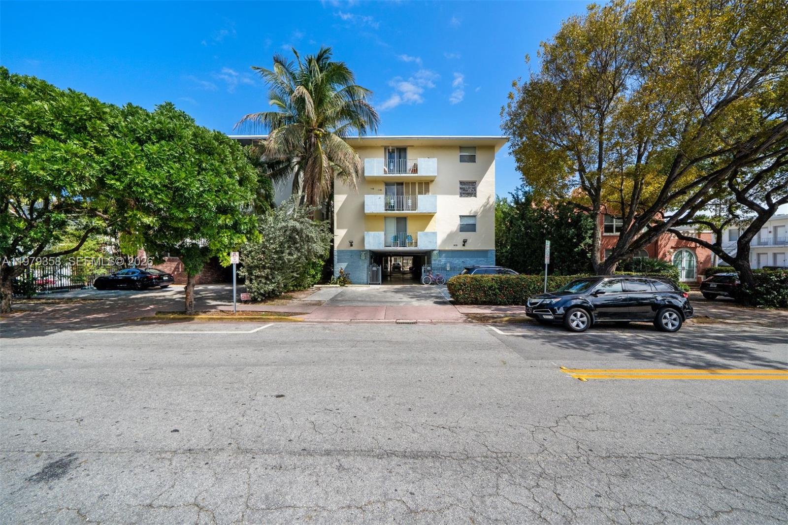 915 Jefferson Ave #2C Miami Beach, FL 33139
