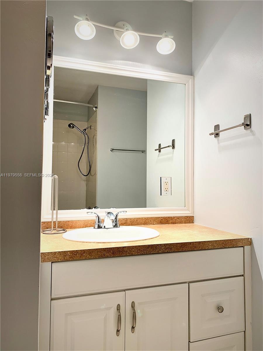 1200 Town Ctr Dr #420 Jupiter, FL 33458