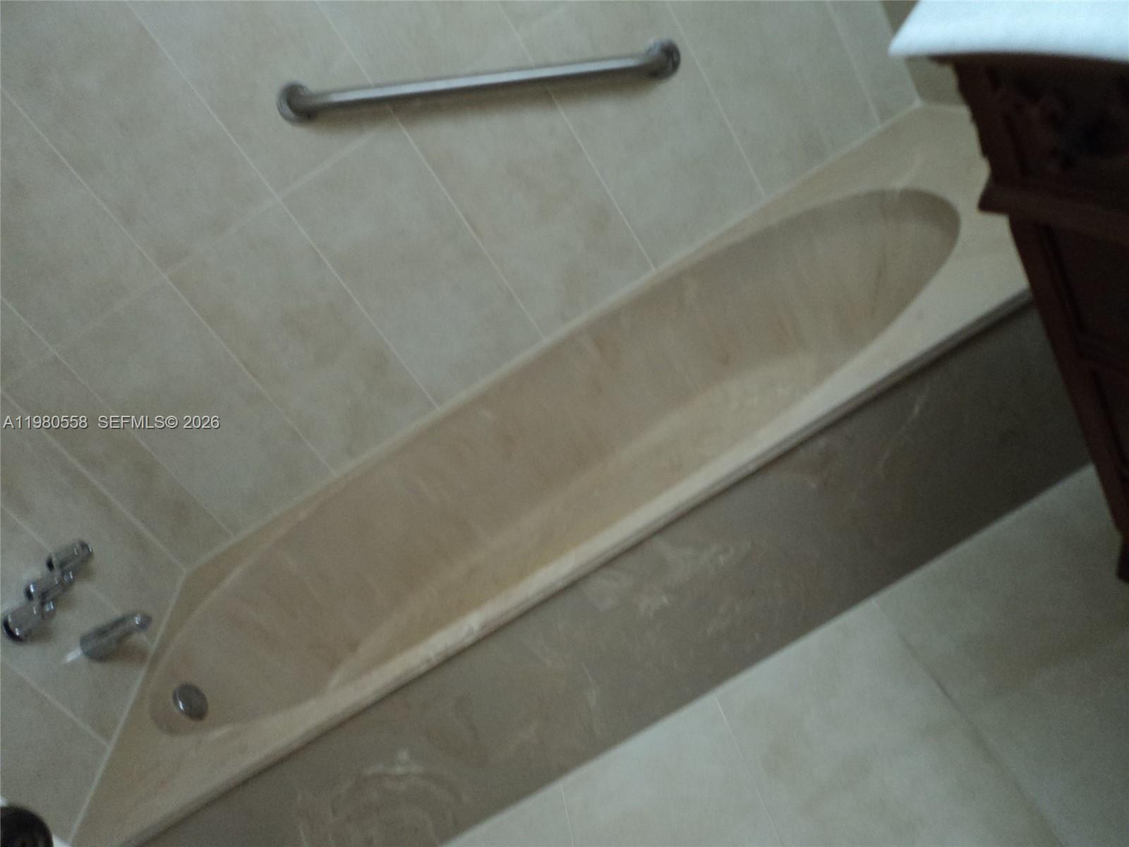 1301 NE 7th St #511 Hallandale Beach, FL 33009