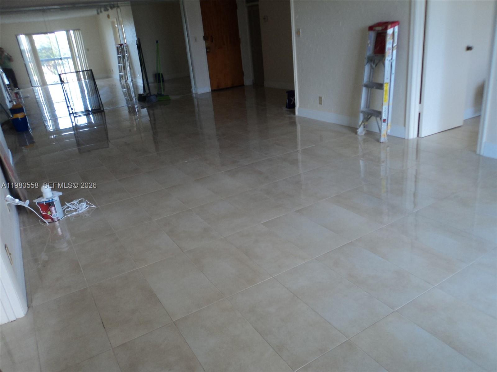 1301 NE 7th St #511 Hallandale Beach, FL 33009