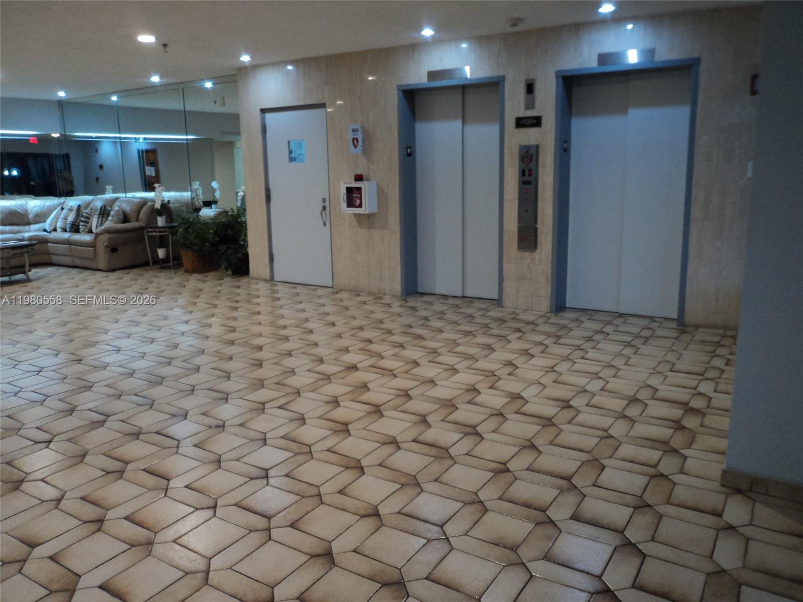 1301 NE 7th St #511 Hallandale Beach, FL 33009