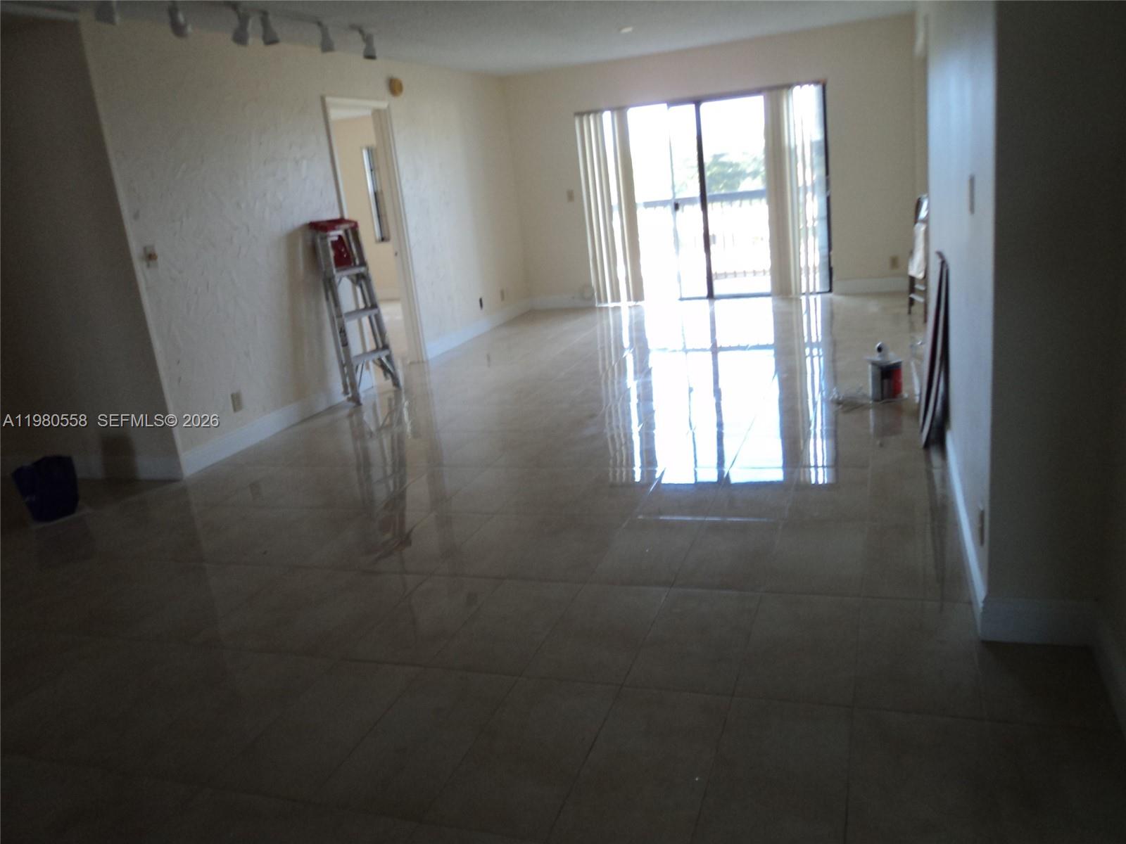 1301 NE 7th St #511 Hallandale Beach, FL 33009