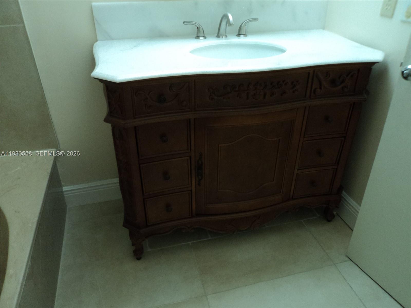 1301 NE 7th St #511 Hallandale Beach, FL 33009