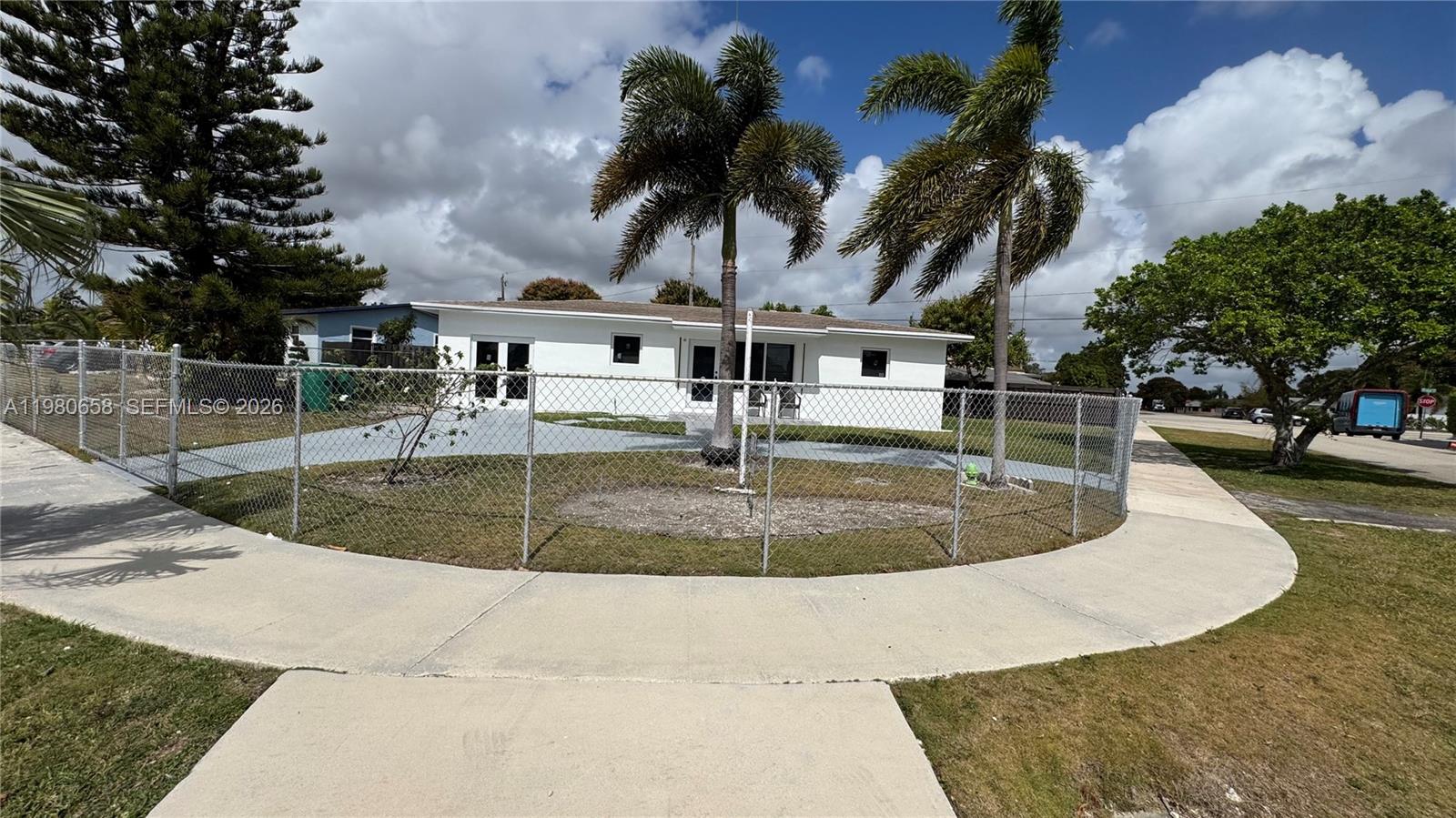 11805 SW 185th St Miami, FL 33177