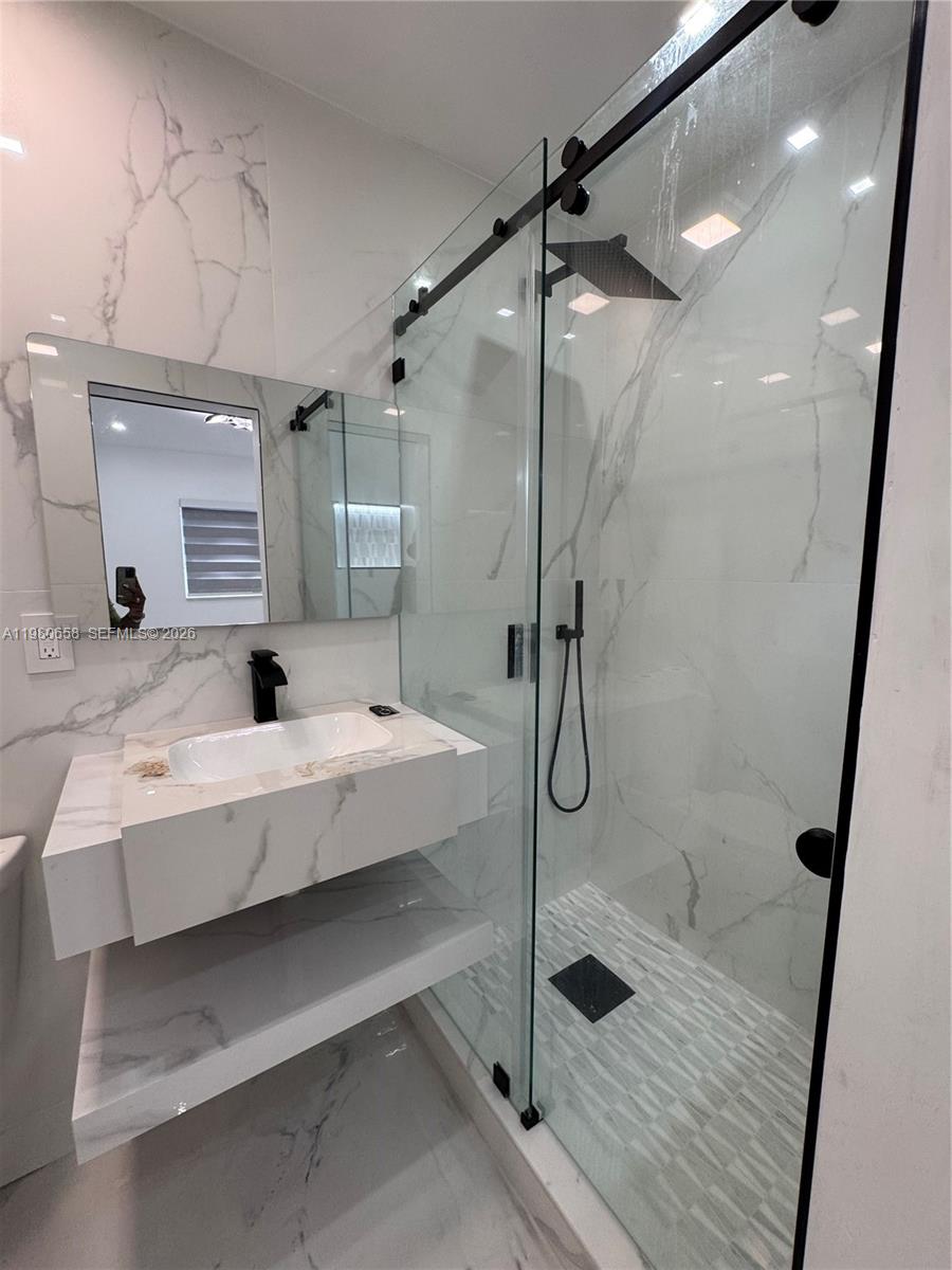 11805 SW 185th St Miami, FL 33177