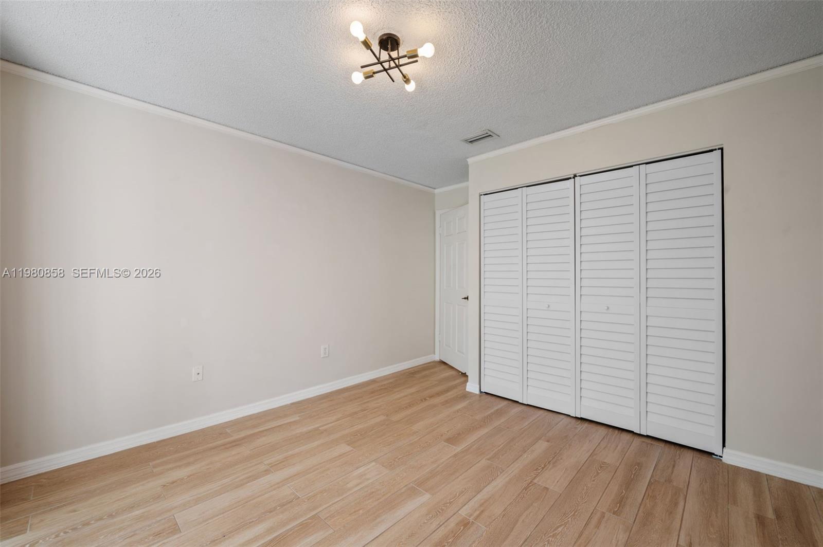 10252 NW 52nd Ter Doral, FL 33178