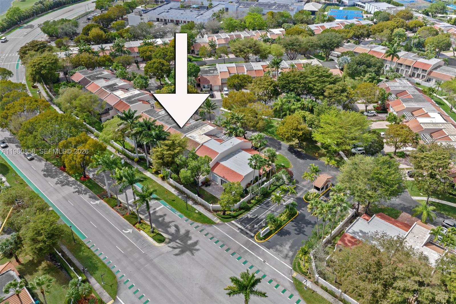 10252 NW 52nd Ter Doral, FL 33178