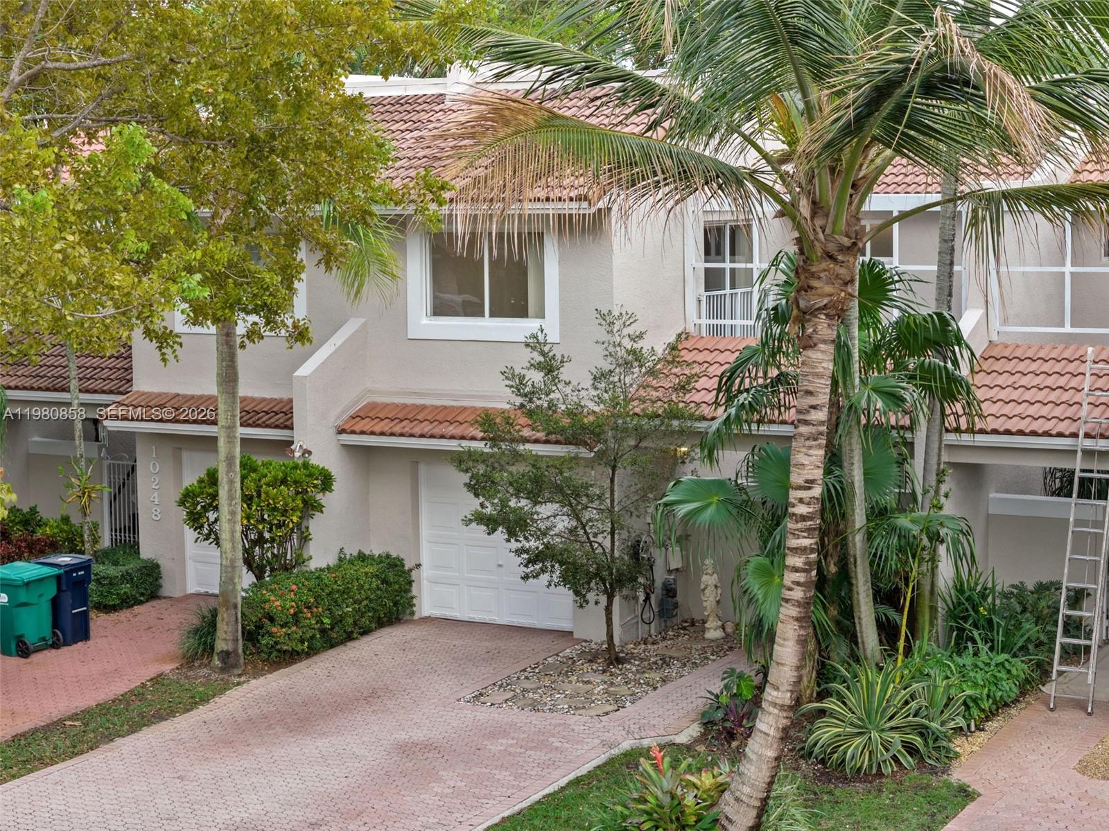 10252 NW 52nd Ter Doral, FL 33178