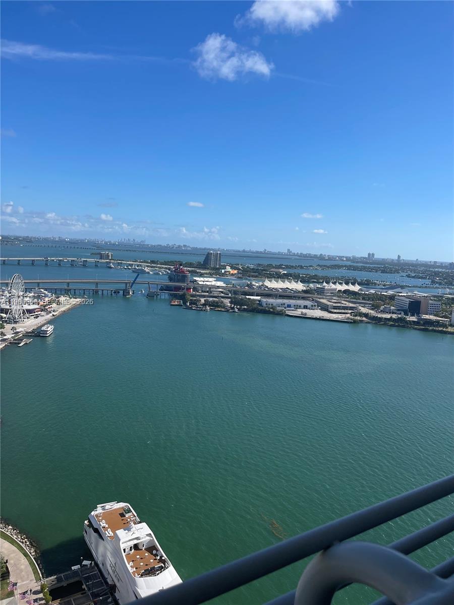 335 S Biscayne Blvd #3610 Miami, FL 33131