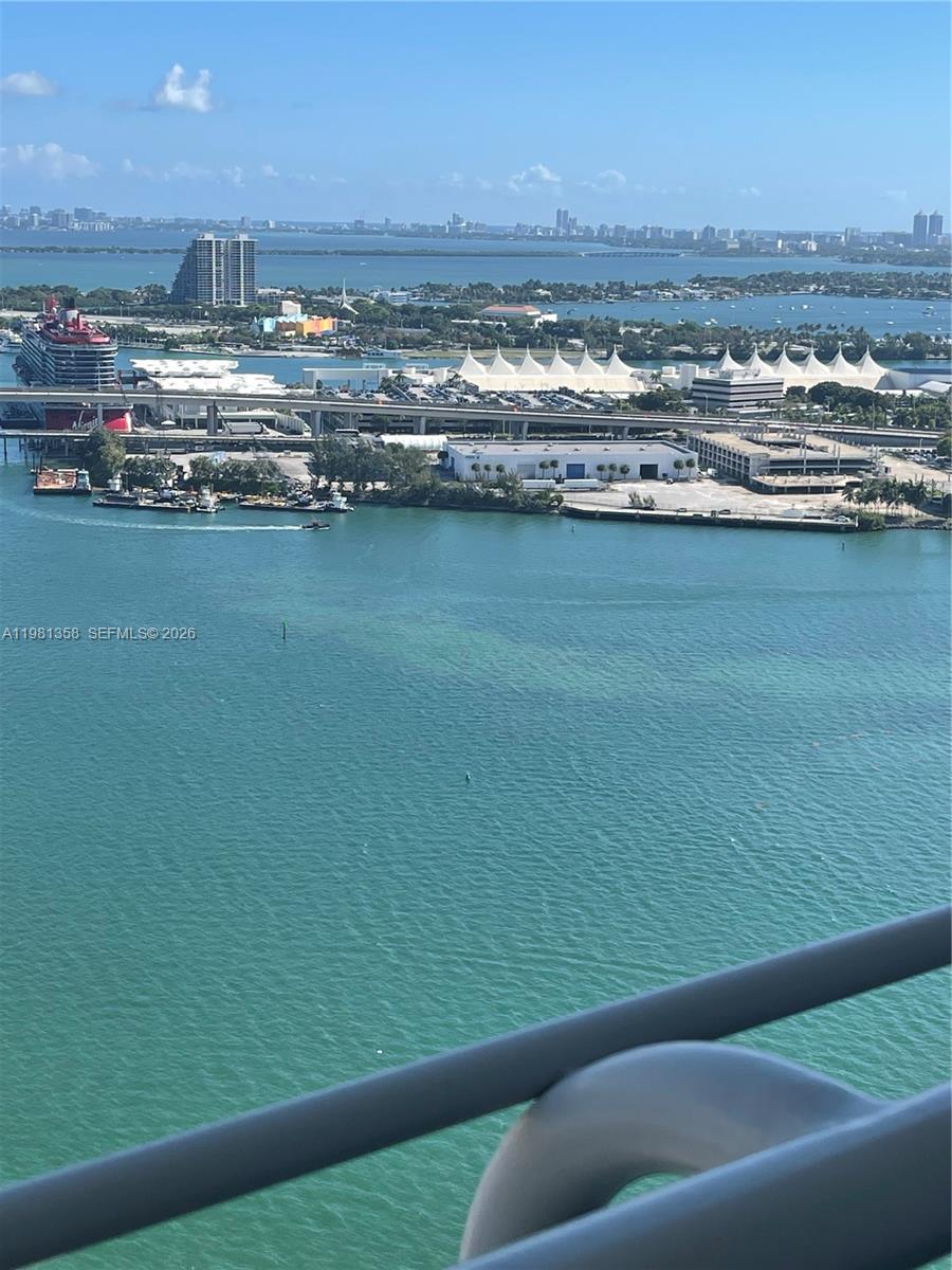 335 S Biscayne Blvd #3610 Miami, FL 33131