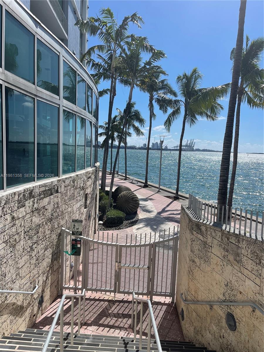 335 S Biscayne Blvd #3610 Miami, FL 33131