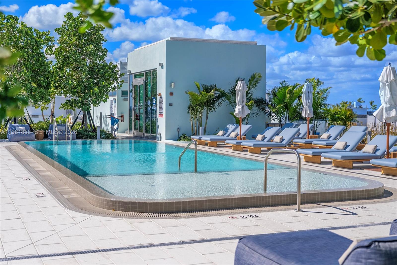 9221 E Bay Hbr Dr #UPH10 Bay Harbor Islands, FL 33154