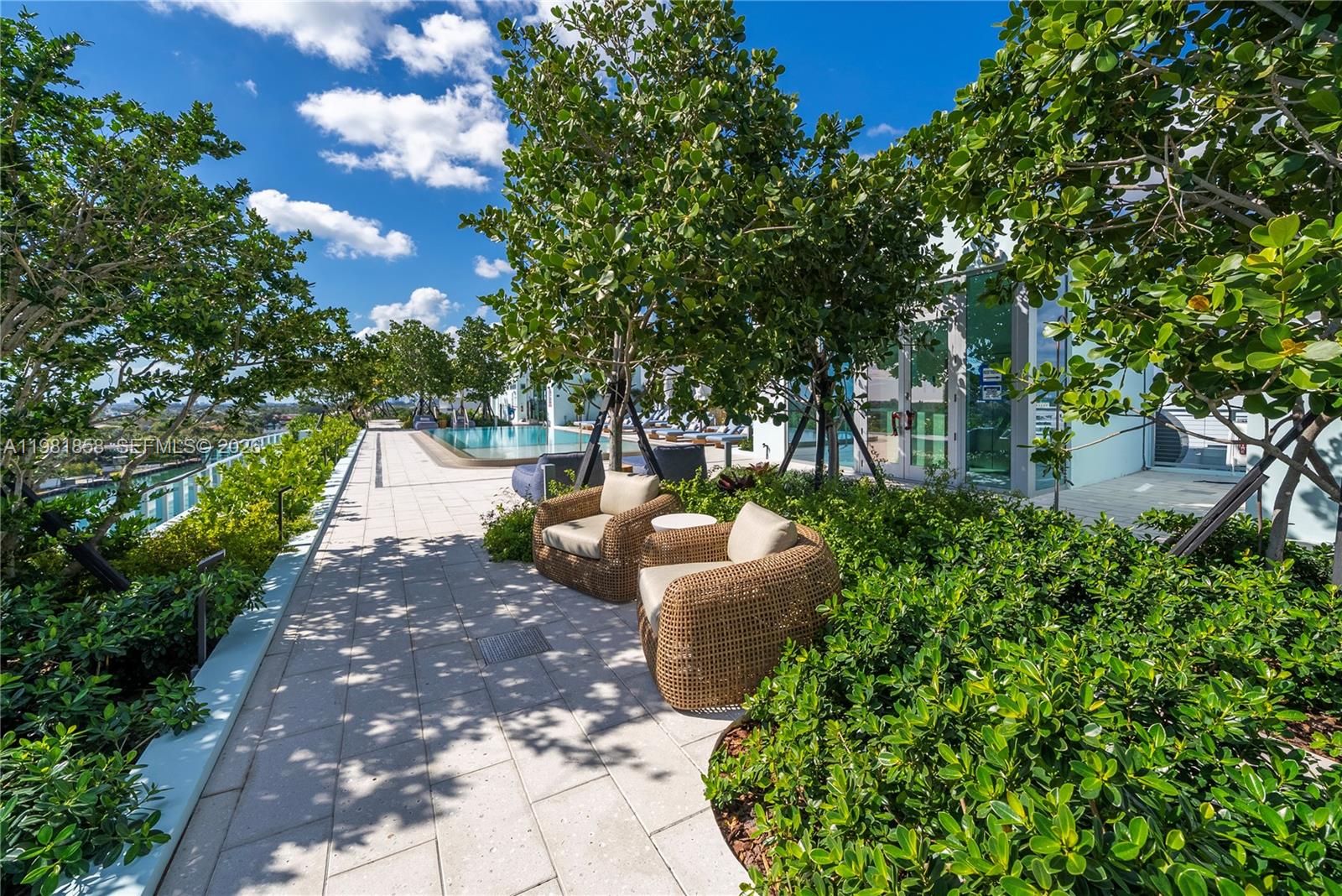 9221 E Bay Hbr Dr #810 Bay Harbor Islands, FL 33154