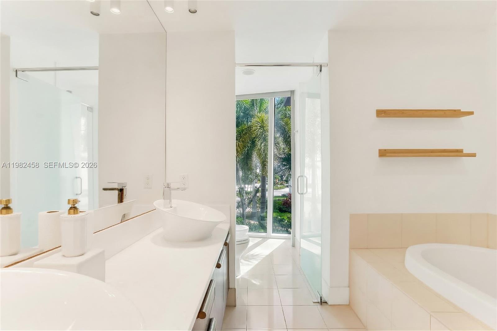 2950 NE 188th St #150 Aventura, FL 33180