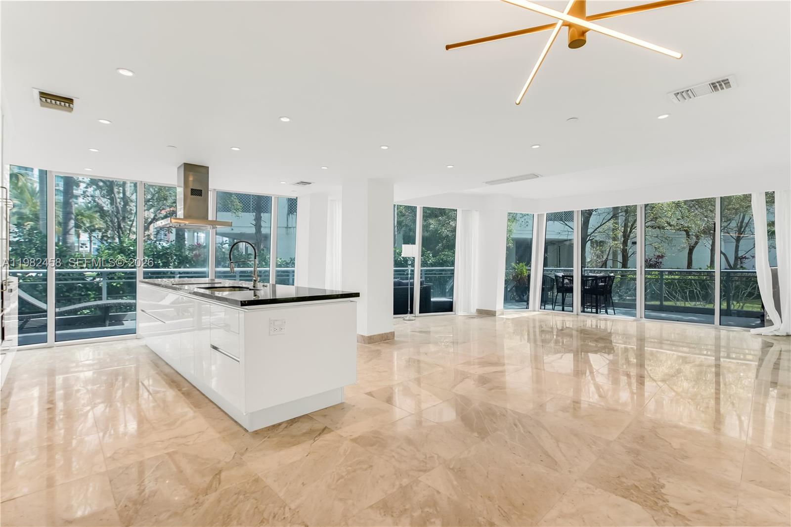 2950 NE 188th St #150 Aventura, FL 33180