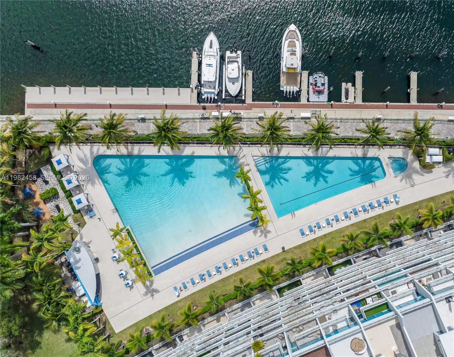 2950 NE 188th St #150 Aventura, FL 33180