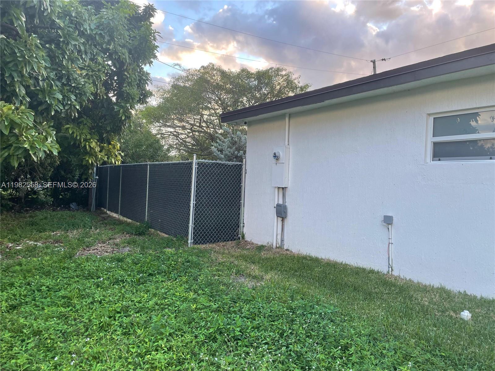 2360 NW 14th St Fort Lauderdale, FL 33311