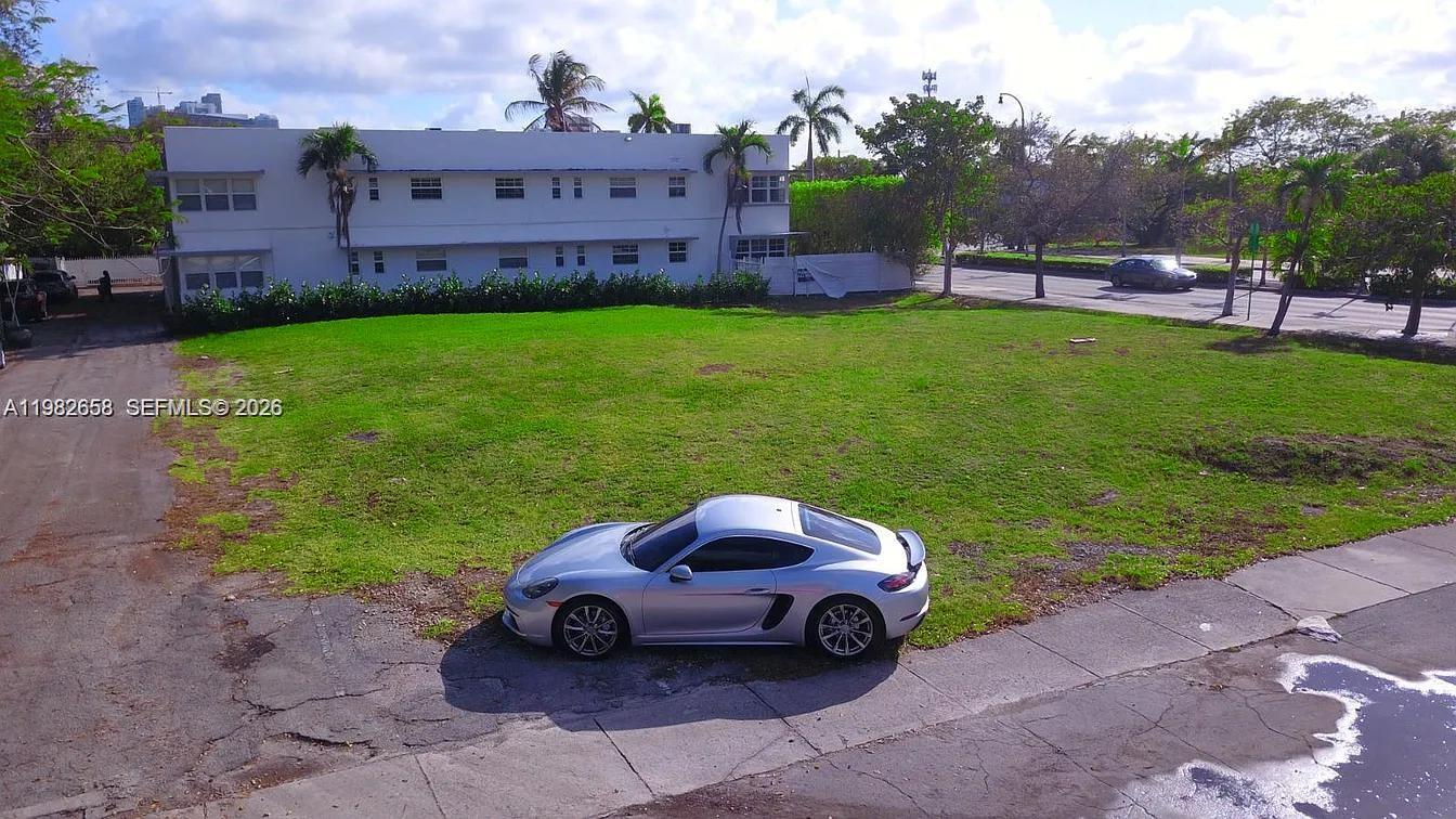 5215 Biscayne Miami, FL 33137