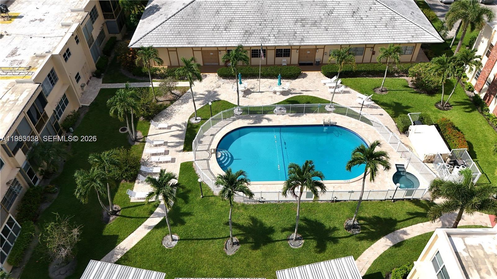 851 NE 14th Ave #414 Hallandale Beach, FL 33009