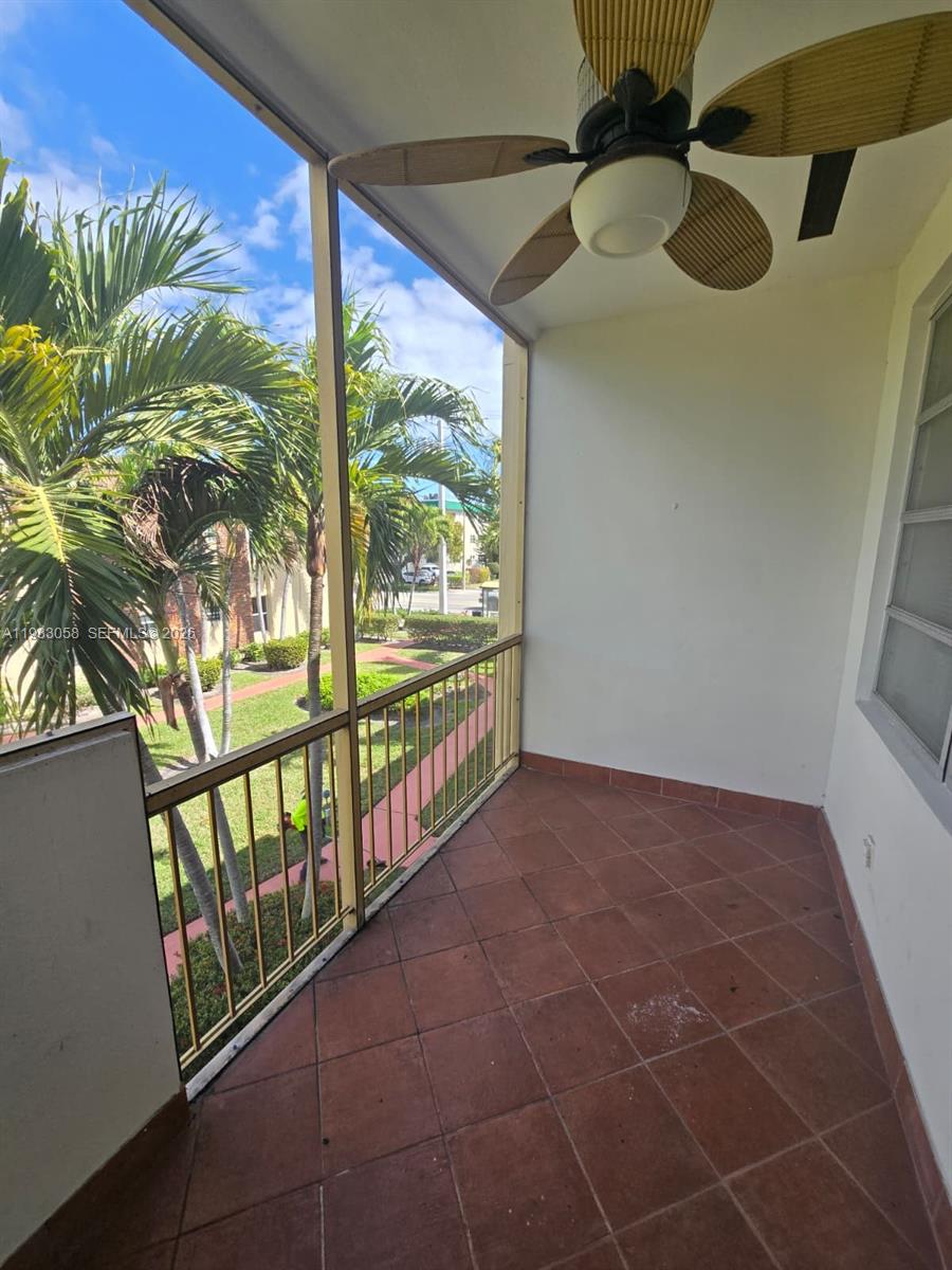 851 NE 14th Ave #414 Hallandale Beach, FL 33009