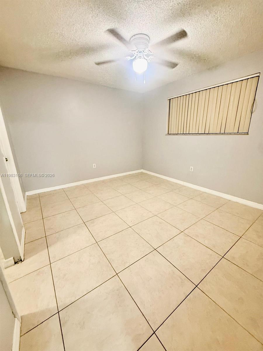 1340 W 41st St #205 Hialeah, FL 33012