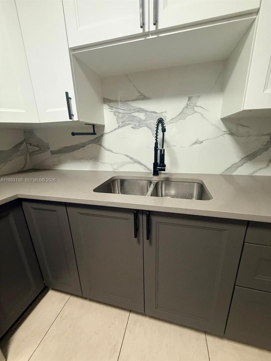 1340 W 41st St #205 Hialeah, FL 33012