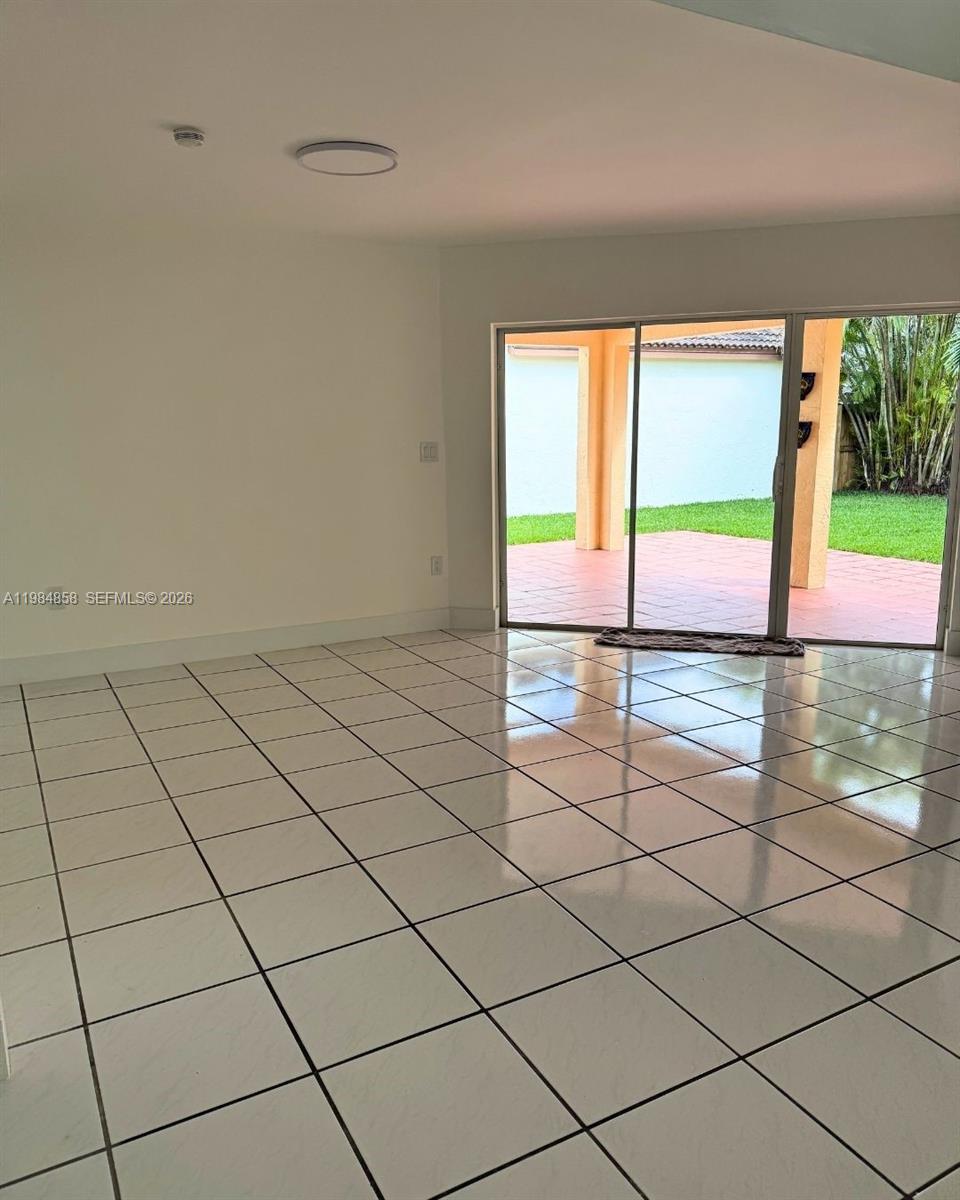 11776 SW 90th Ter Miami, FL 33186