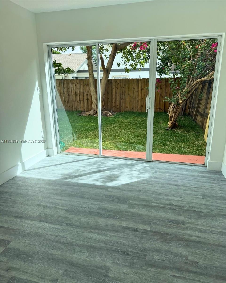 11776 SW 90th Ter Miami, FL 33186