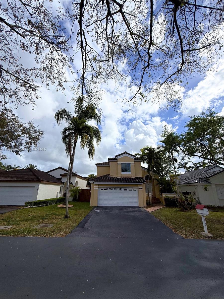 11776 SW 90th Ter Miami, FL 33186