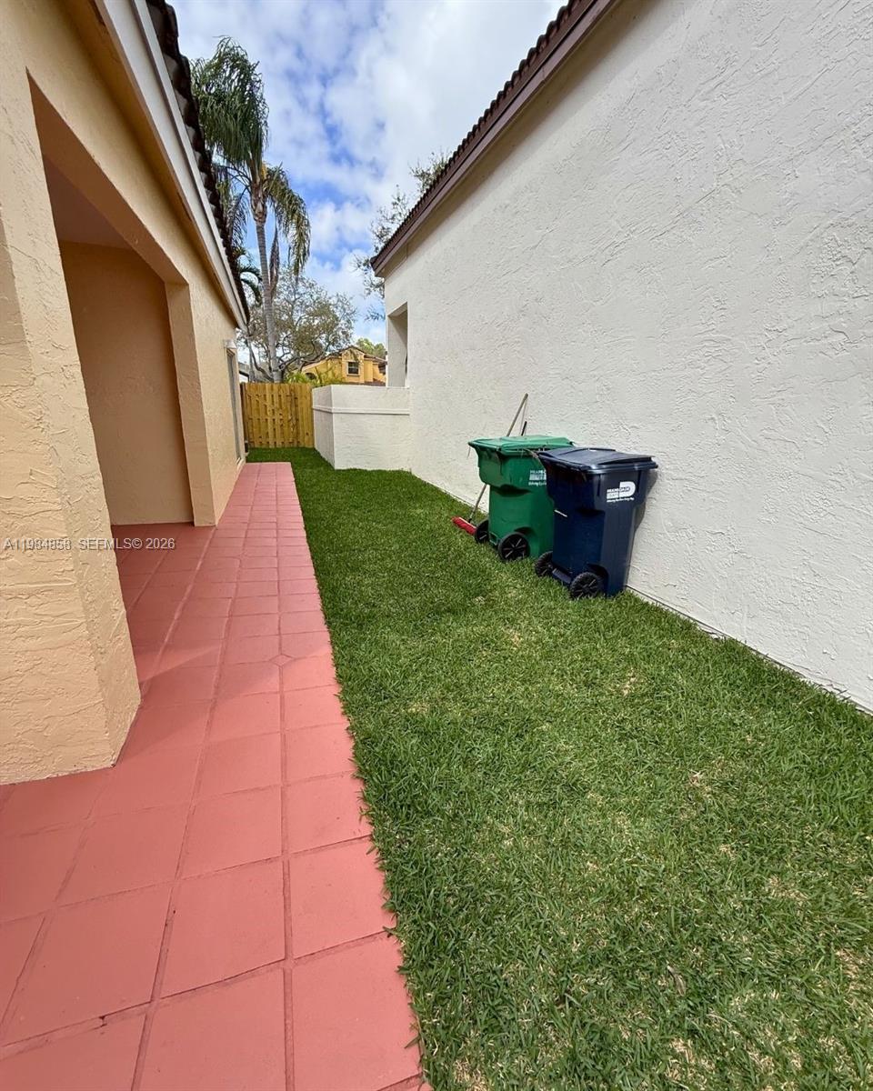 11776 SW 90th Ter Miami, FL 33186