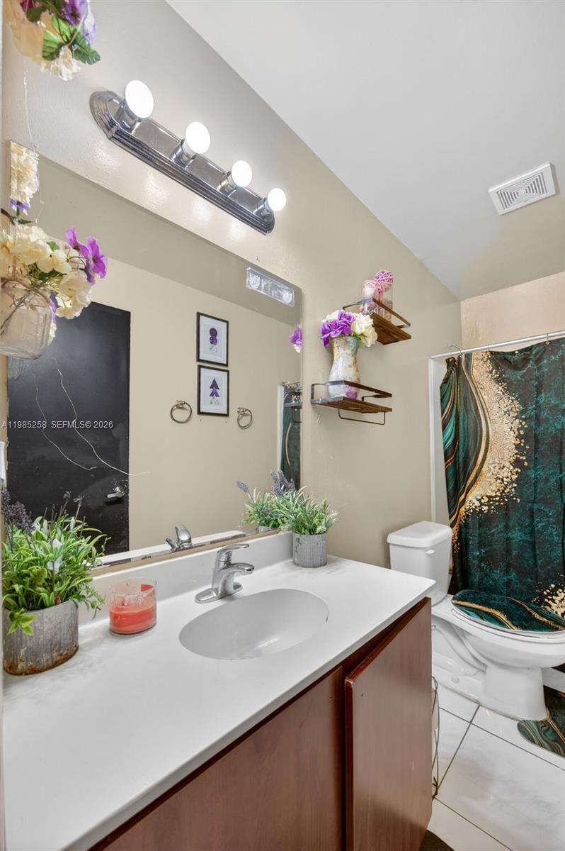 12235 SW 202nd St Miami, FL 33177