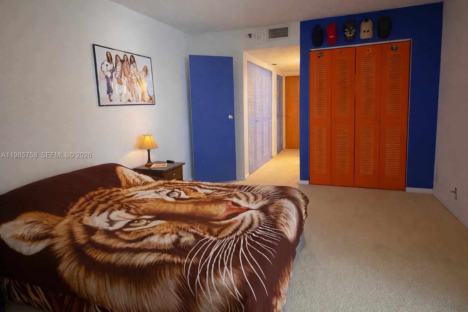 7601 E Treasure Dr #910 North Bay Village, FL 33141