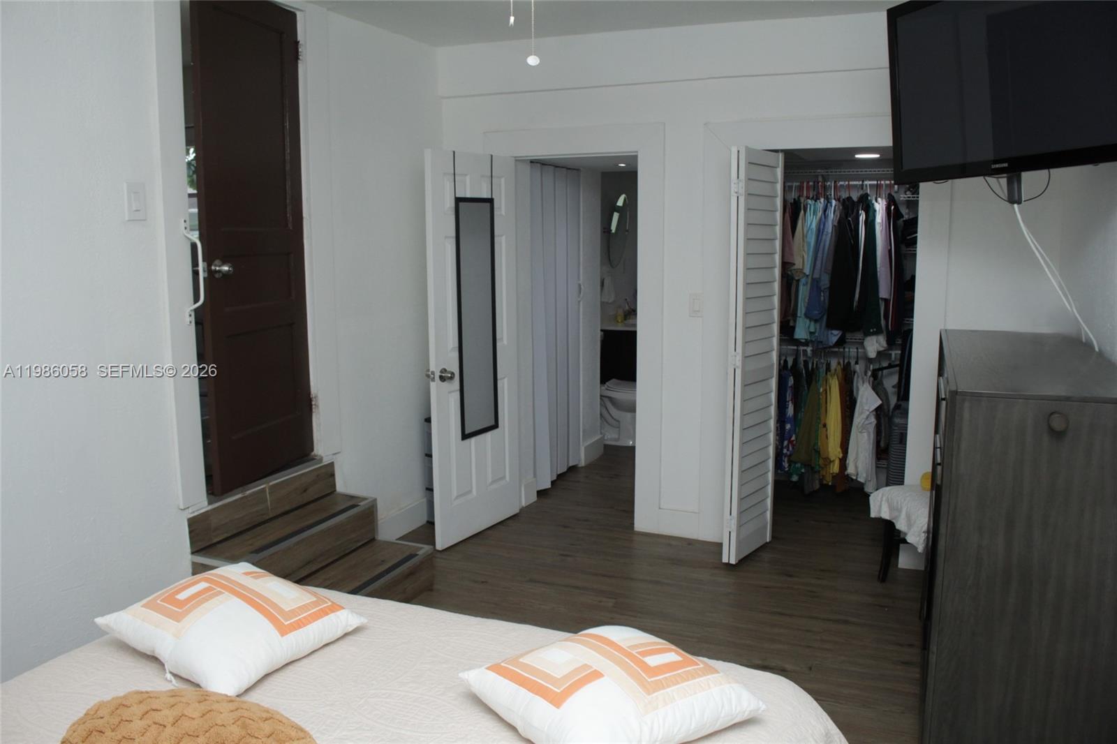 530 NE 110th Ter Miami, FL 33161