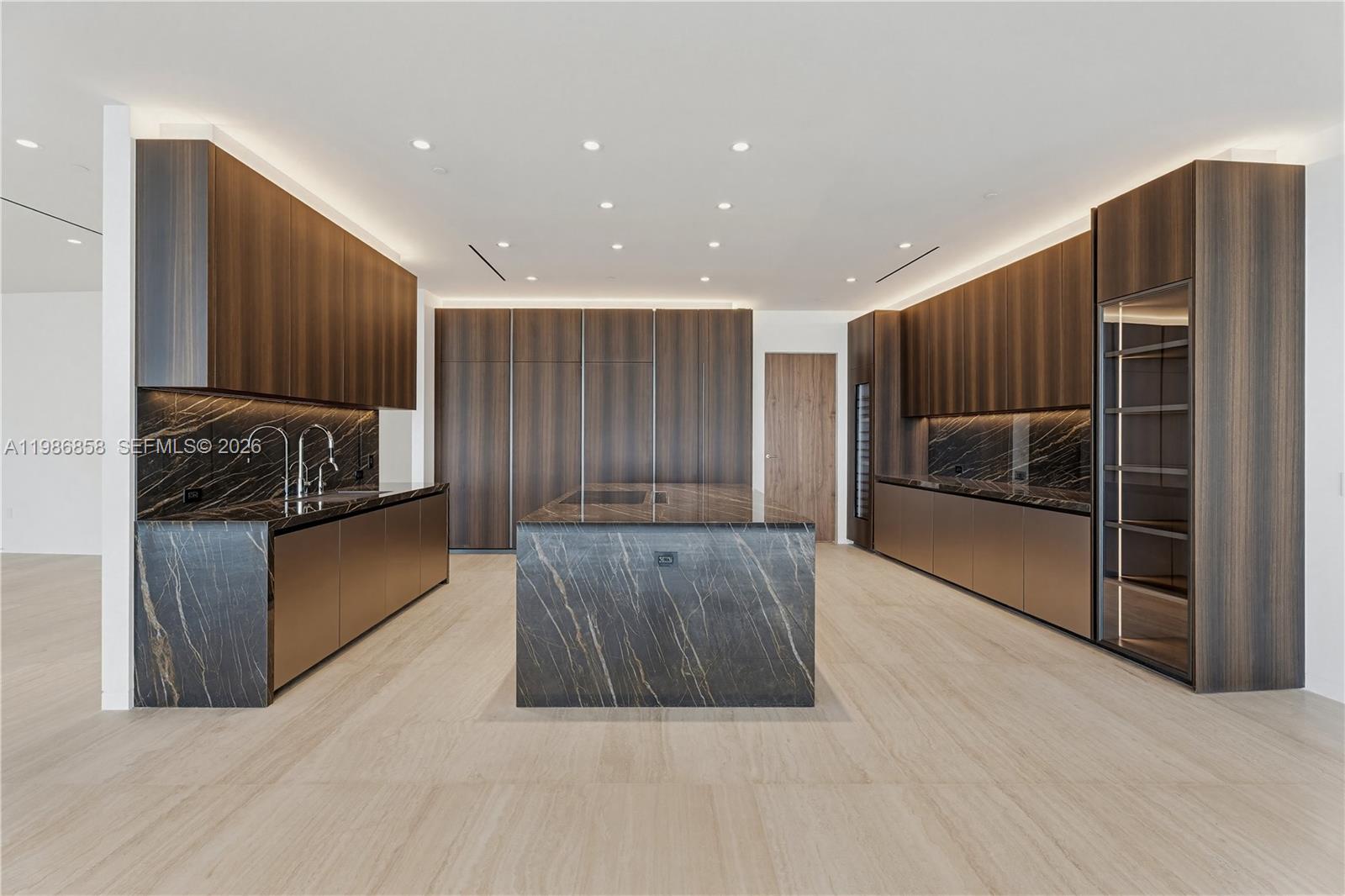 5 Grove Isle Dr #L502 Coconut Grove, FL 33133