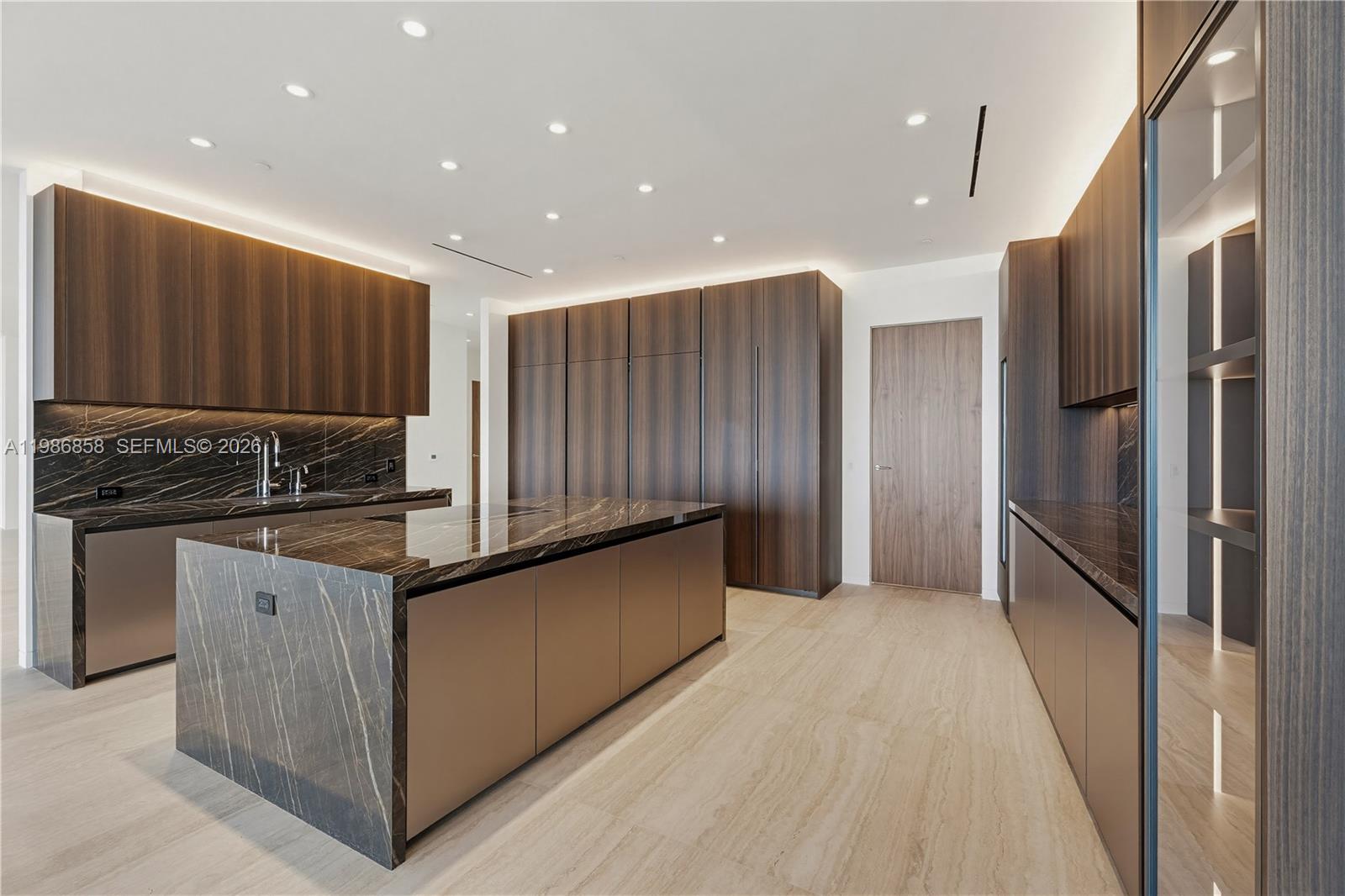 5 Grove Isle Dr #L502 Coconut Grove, FL 33133